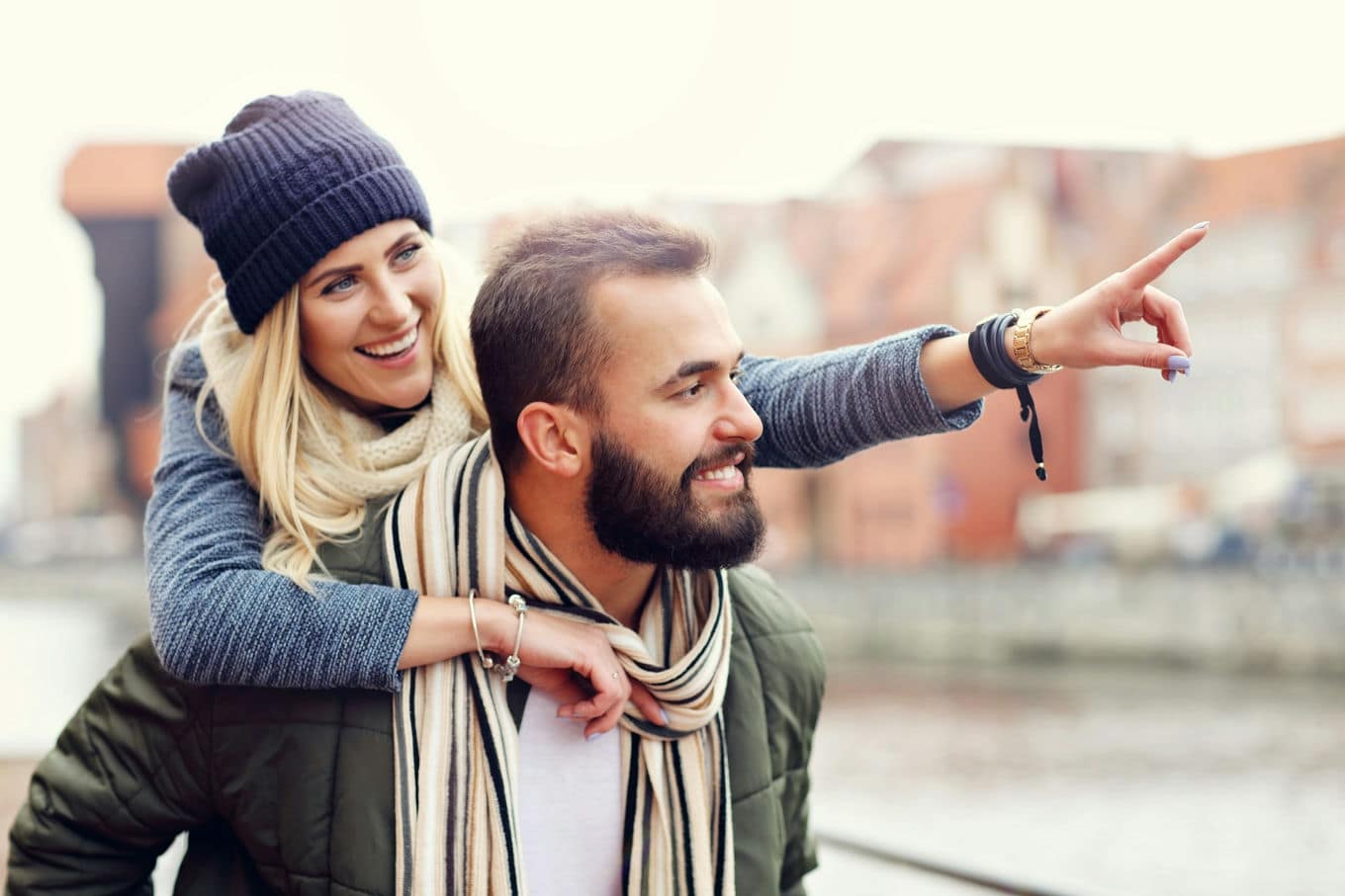 para spacerująca po Gdańsku